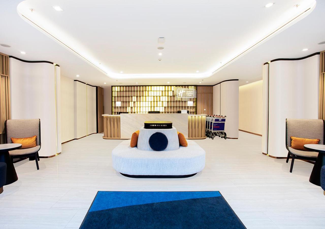 Holiday Inn Express & Suites Bangkok Central Pier By Ihg Eksteriør billede