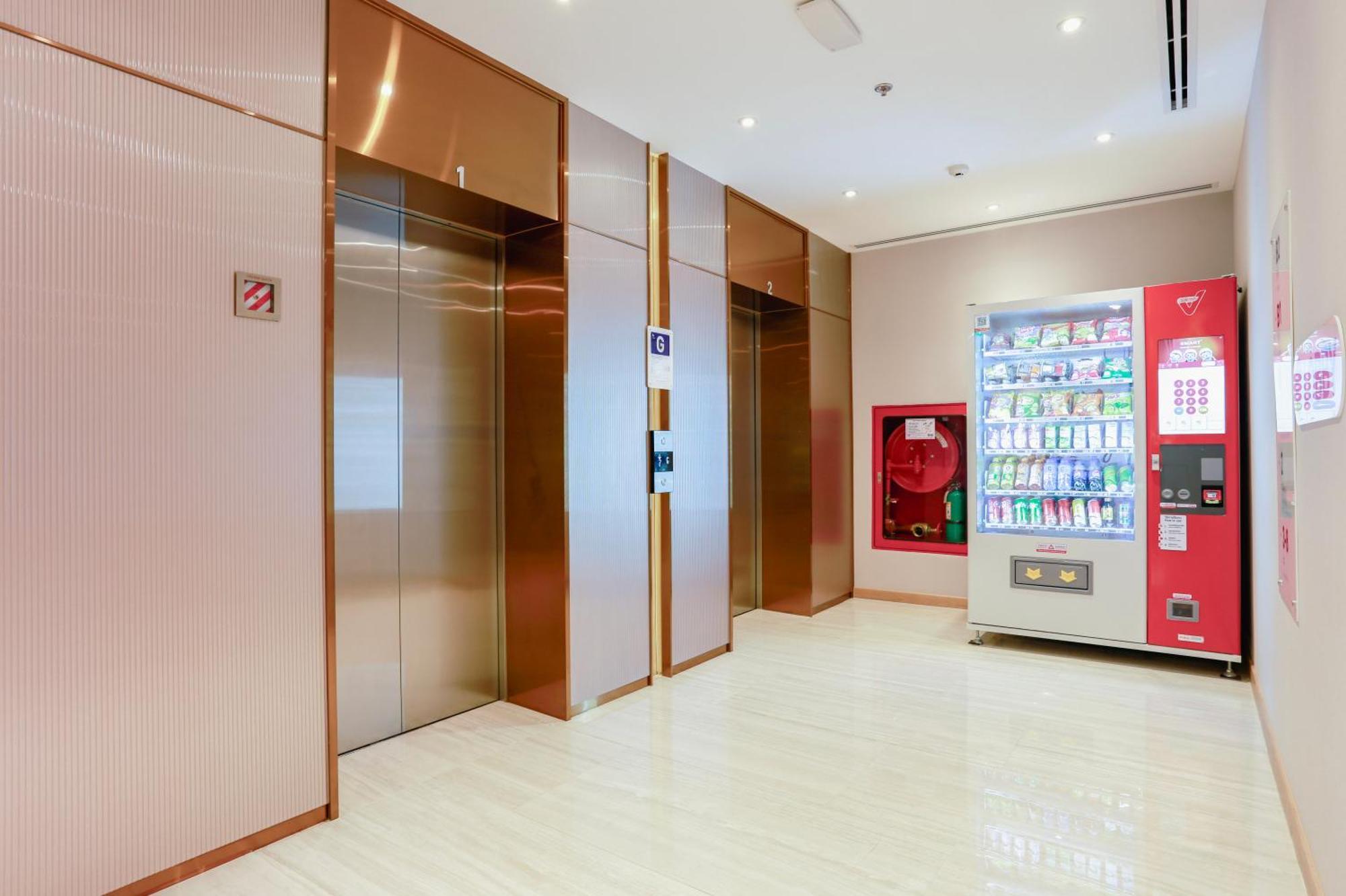 Holiday Inn Express & Suites Bangkok Central Pier By Ihg Eksteriør billede