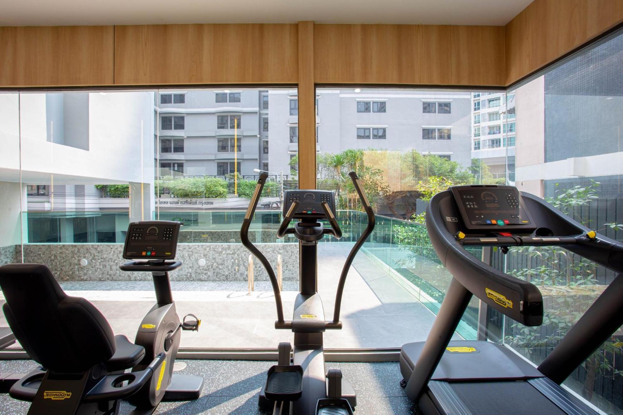 Holiday Inn Express & Suites Bangkok Central Pier By Ihg Eksteriør billede