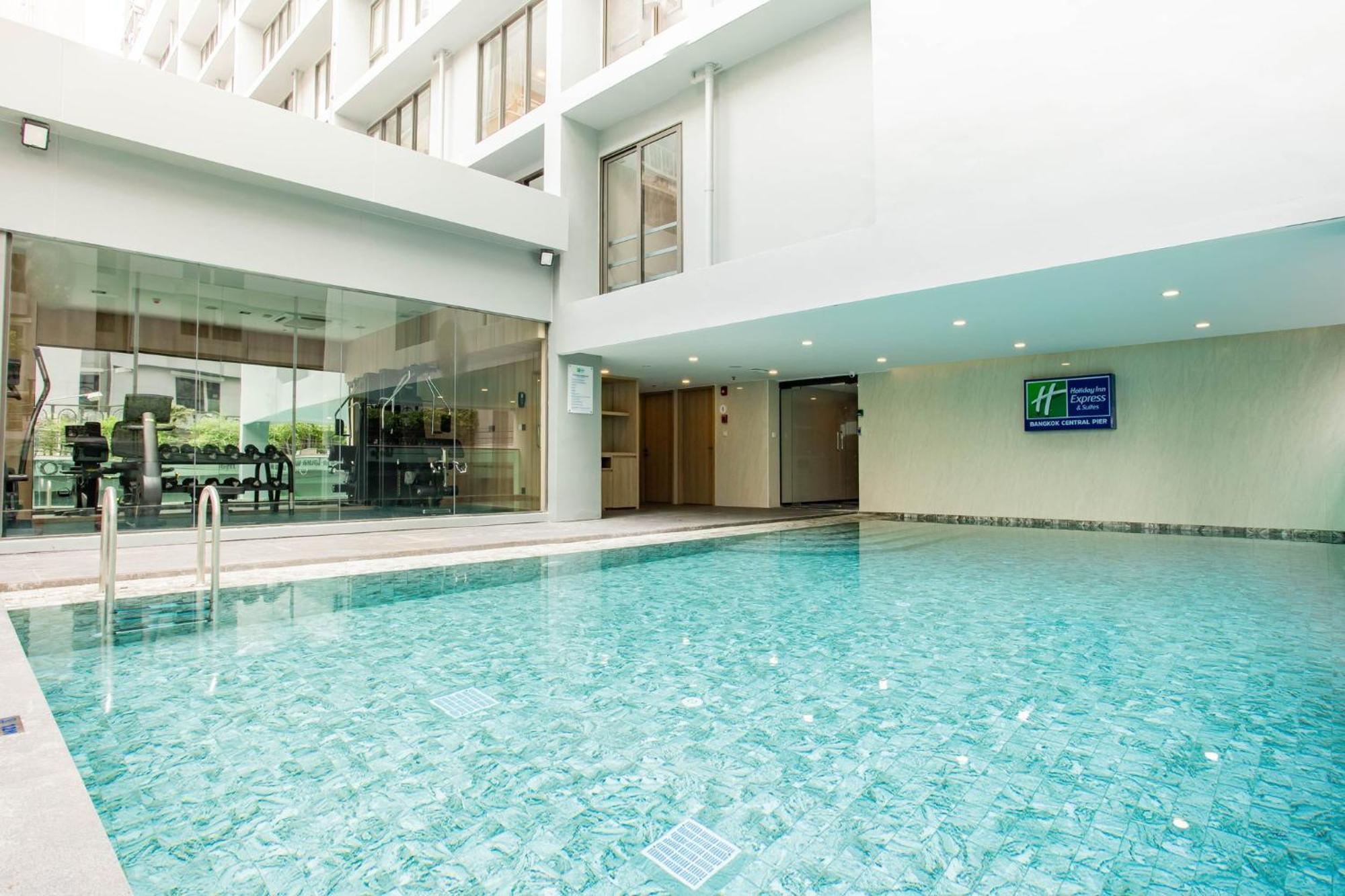 Holiday Inn Express & Suites Bangkok Central Pier By Ihg Eksteriør billede